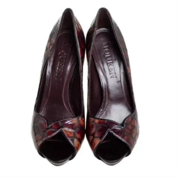 Alexander McQueen - Picture 2 of 15